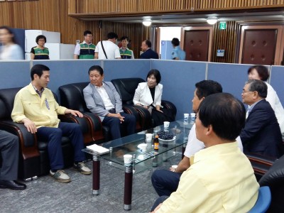 2015년  하남시 을지연습, 다문화가족 합동결혼식, 새내기 희망드림교복지원사업, 후원금기탁식 이미지